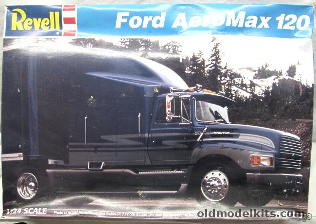 Revell 1/24 Ford Aeromax 120 Semi Truck / Tractor, 7247 plastic model kit